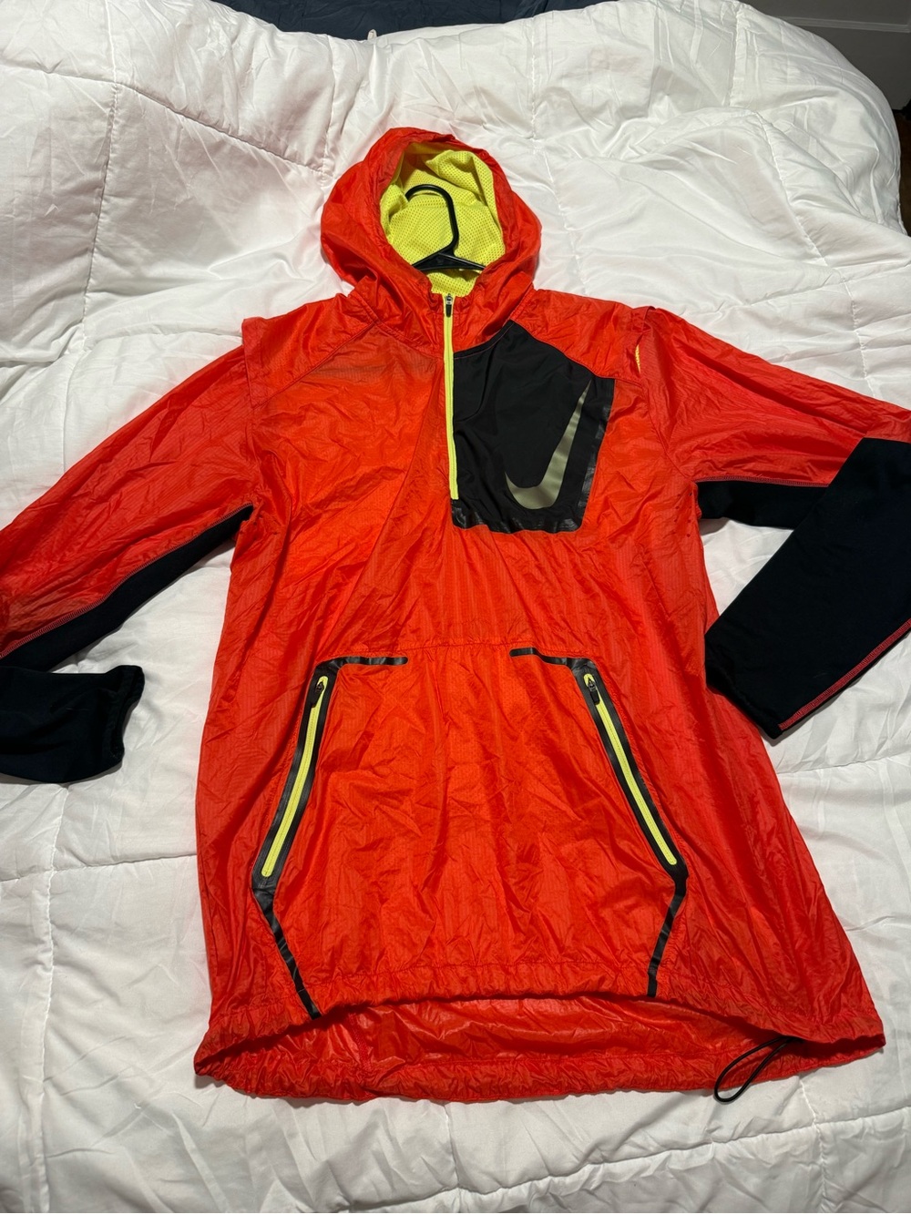 Nike Swoosh Vapor Speed Fly Rush Translucent Mens Jacket. Size large
